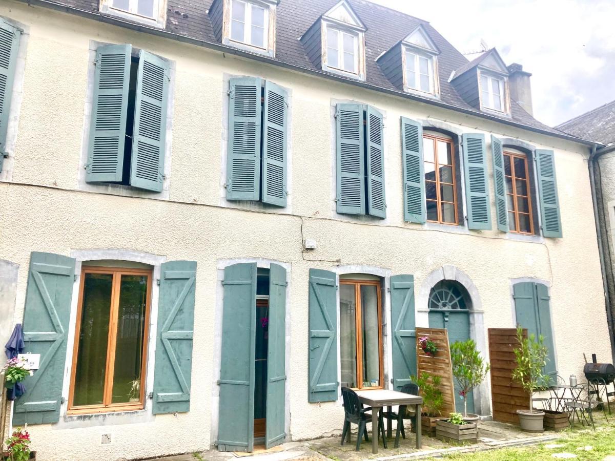 Une Maison De Famille Oloron-Sainte-Marie Exterior photo